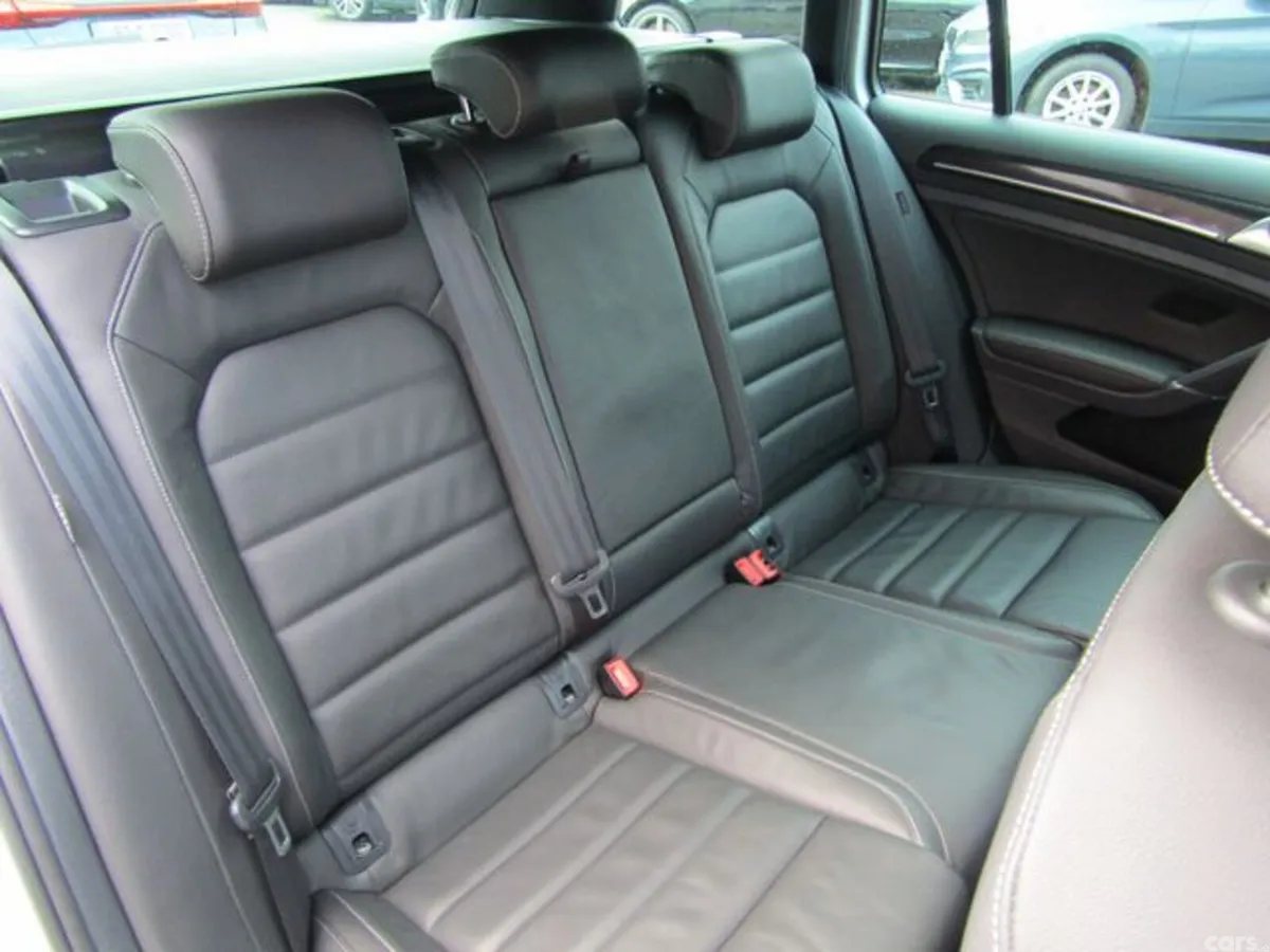 Volkswagen Golf Estate, Petrol, 2015, White