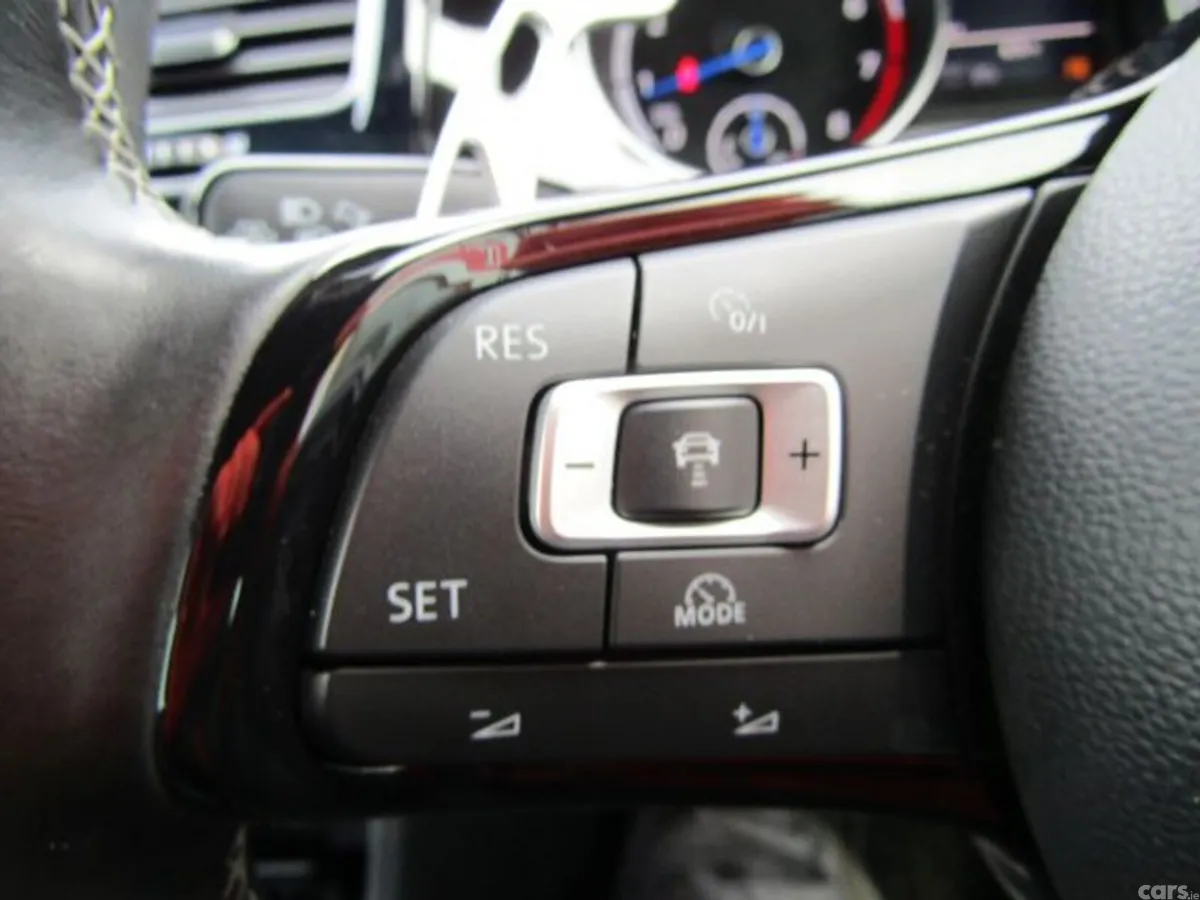 Volkswagen Golf Estate, Petrol, 2015, White