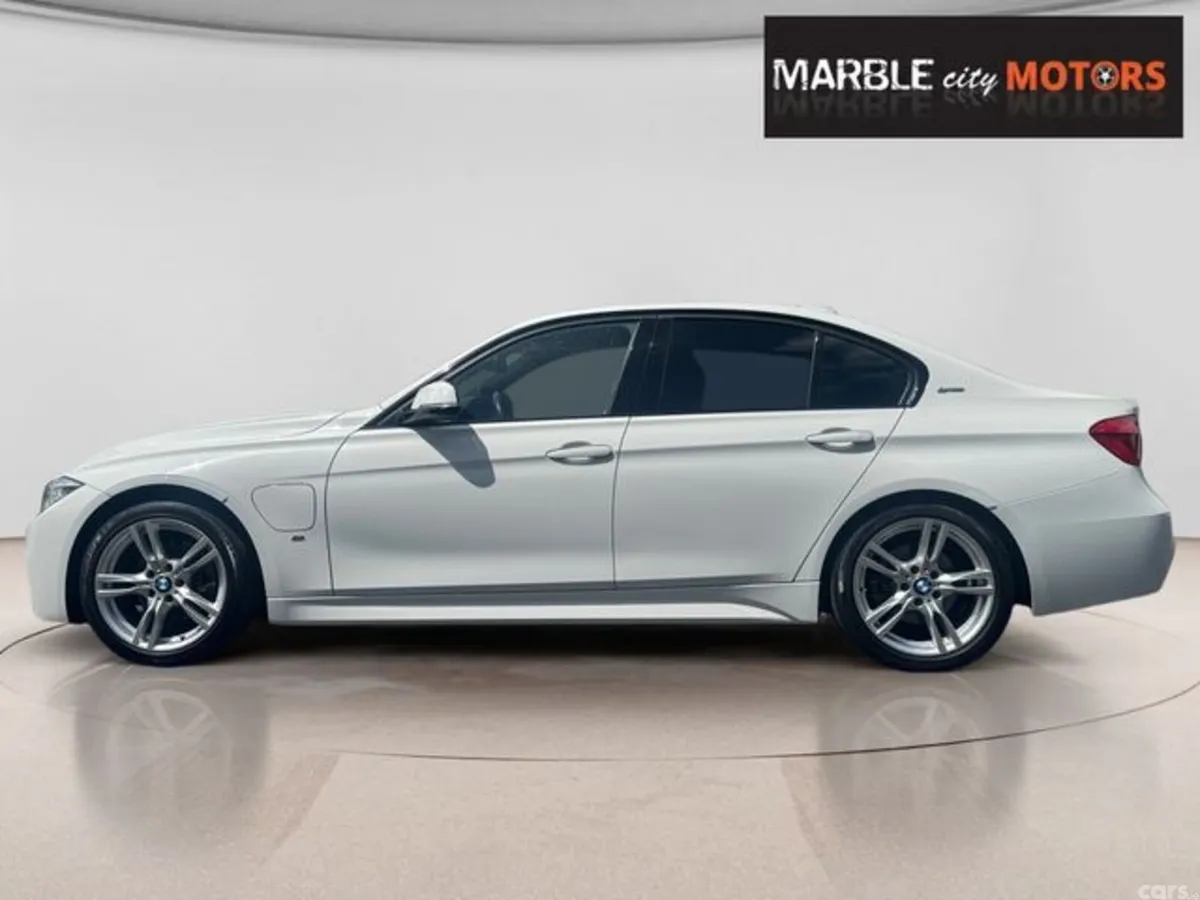 BMW 3-Series Saloon, Petrol Plug-in Hybrid, 2018, White