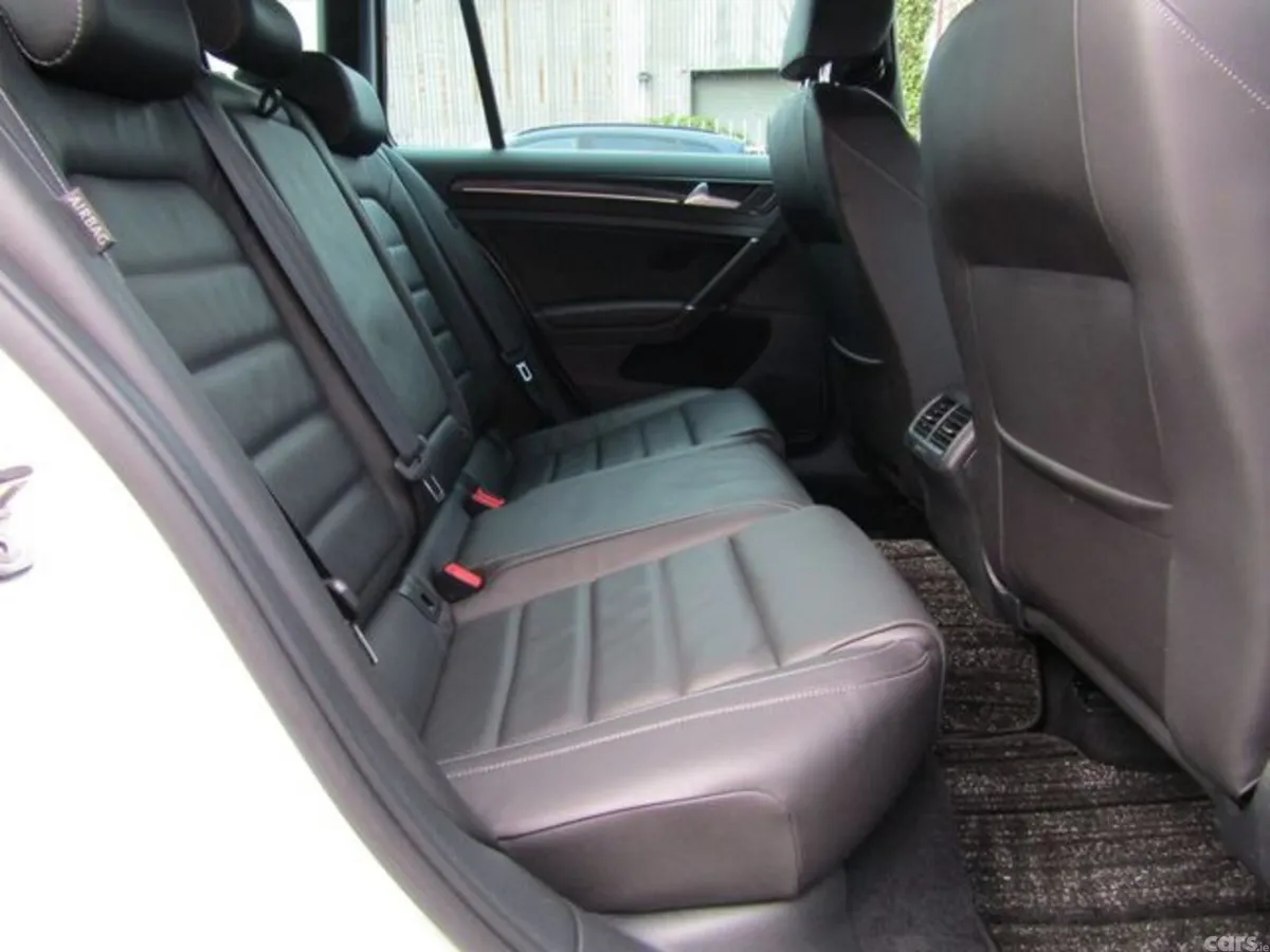 Volkswagen Golf Estate, Petrol, 2015, White