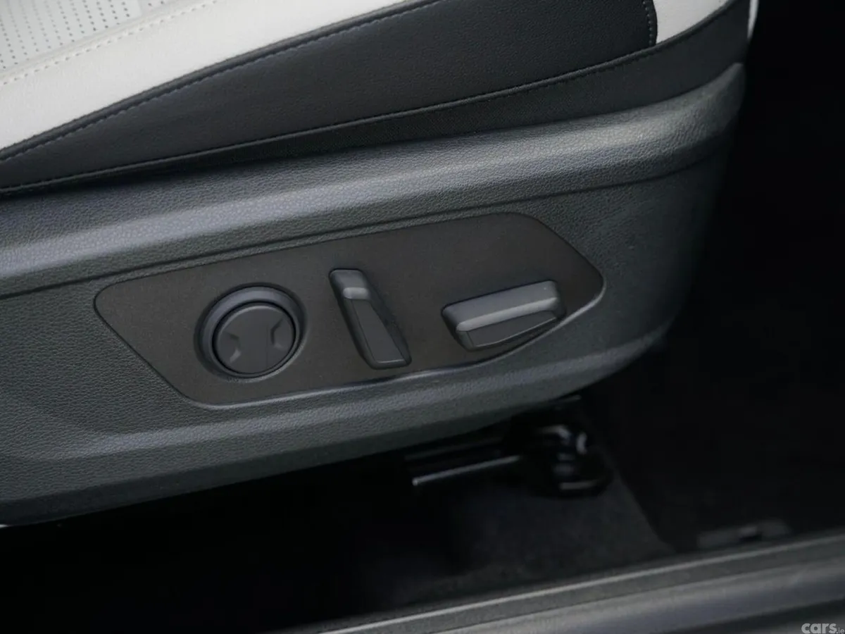 Kia Sportage SUV, Petrol Hybrid, 2027, Black