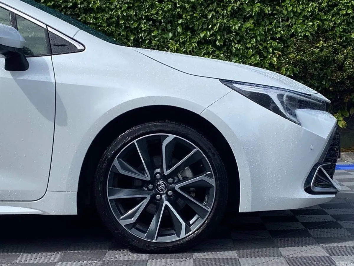 Toyota Corolla Hatchback, Petrol Hybrid, 2025, Black