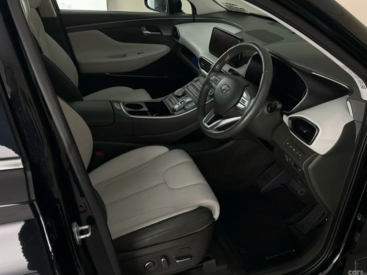 Hyundai Santa Fe SUV, Petrol Plug-in Hybrid, 2023, Black