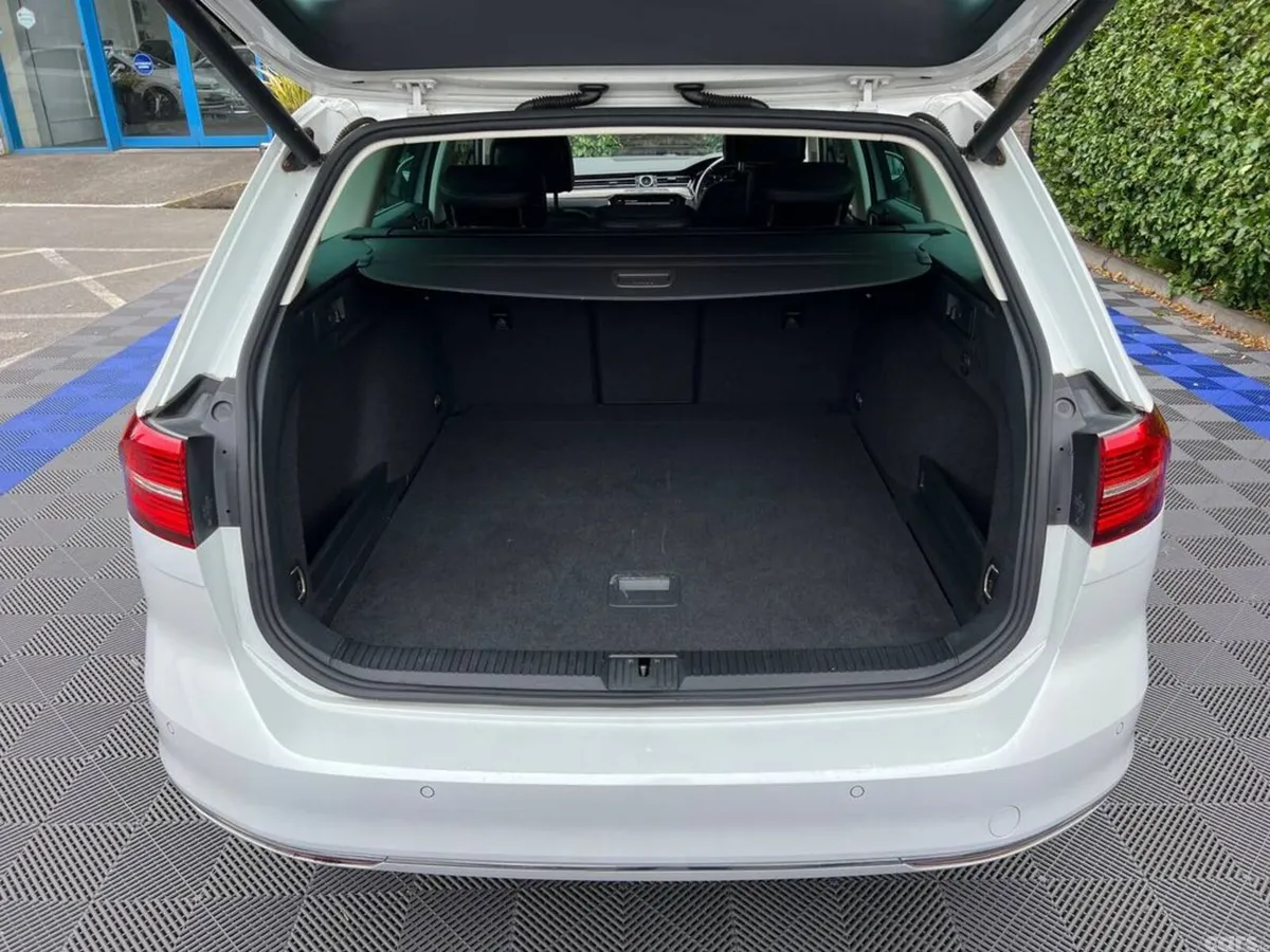 Volkswagen Passat Estate, Diesel, 2018, White