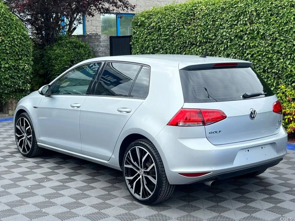 Volkswagen Golf Hatchback, Petrol, 2016, Silver