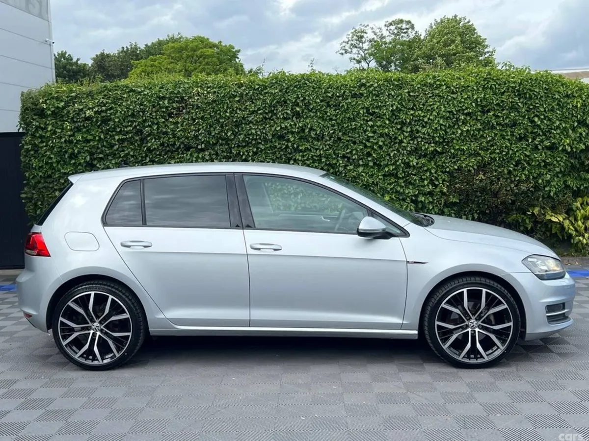 Volkswagen Golf Hatchback, Petrol, 2016, Silver