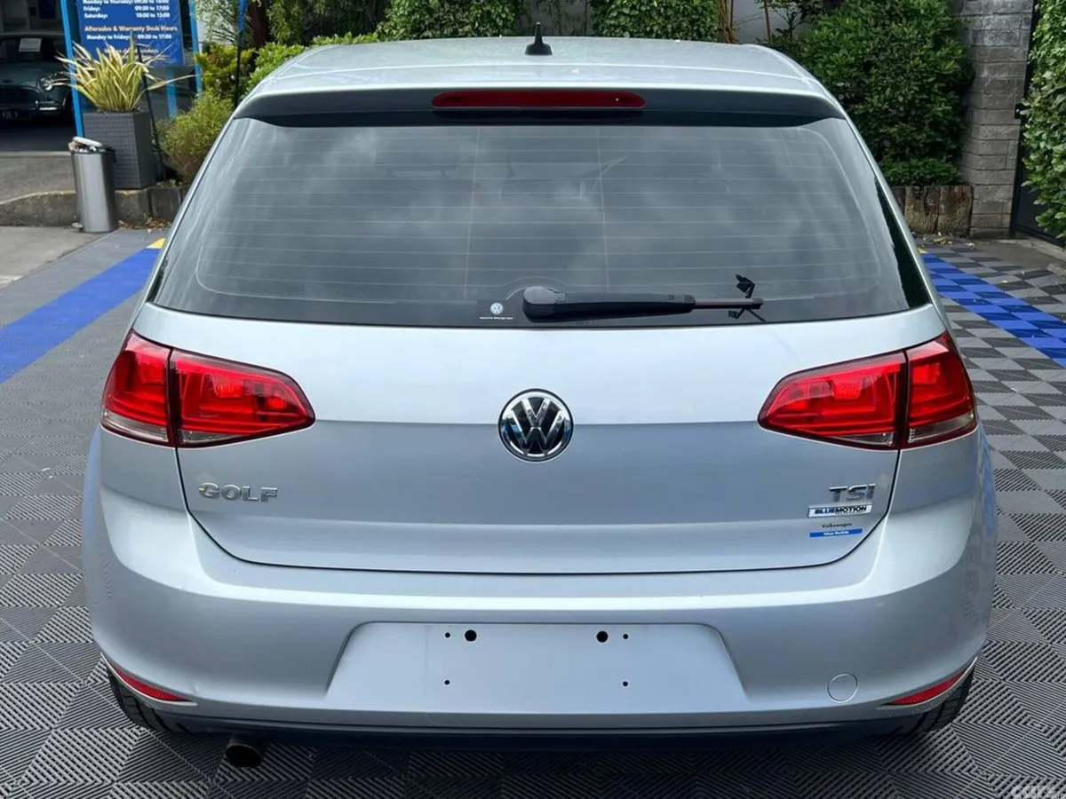 Volkswagen Golf Hatchback, Petrol, 2016, Silver