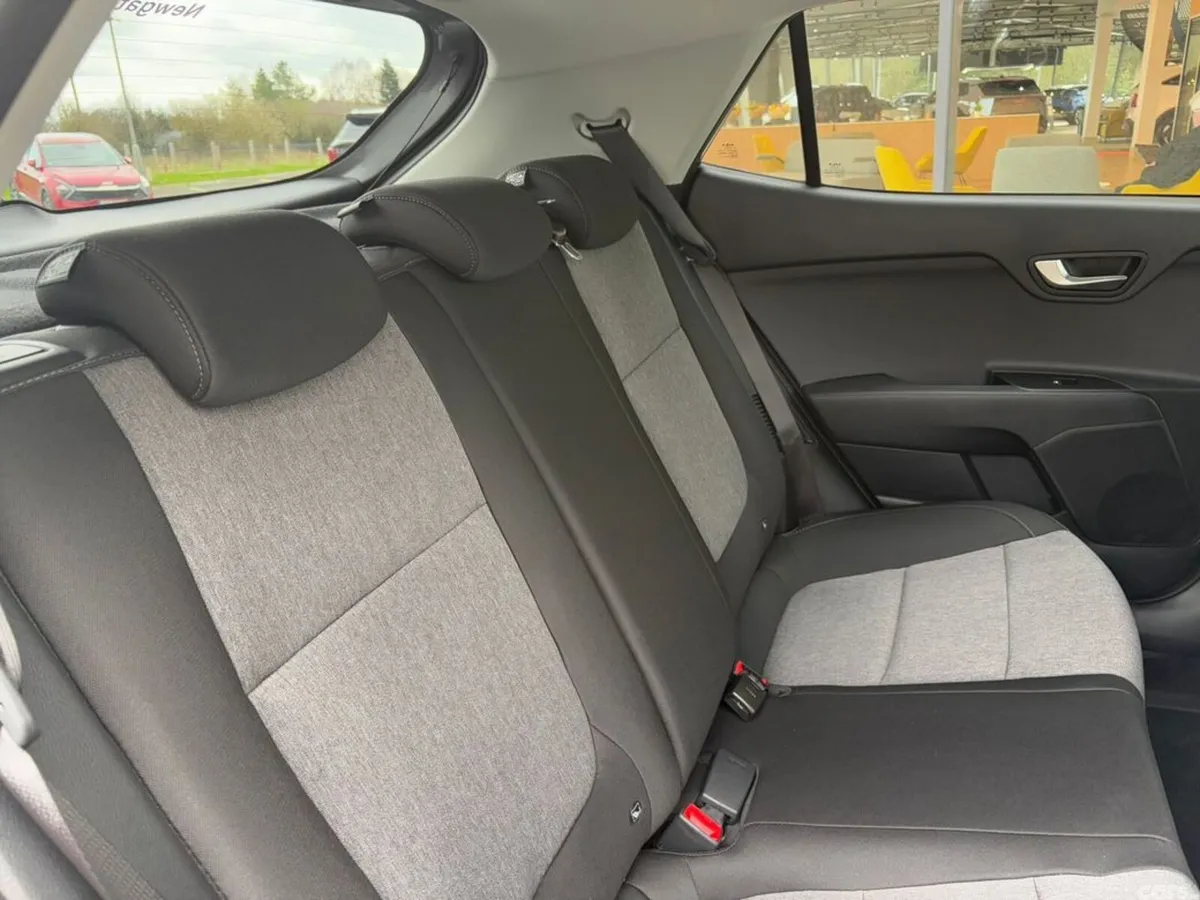 Kia Stonic Hatchback, Petrol, 2027, Grey
