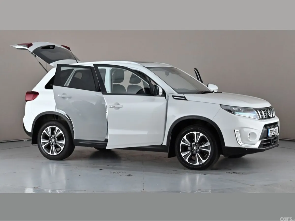 Suzuki Vitara SUV, Petrol Hybrid, 2023, White