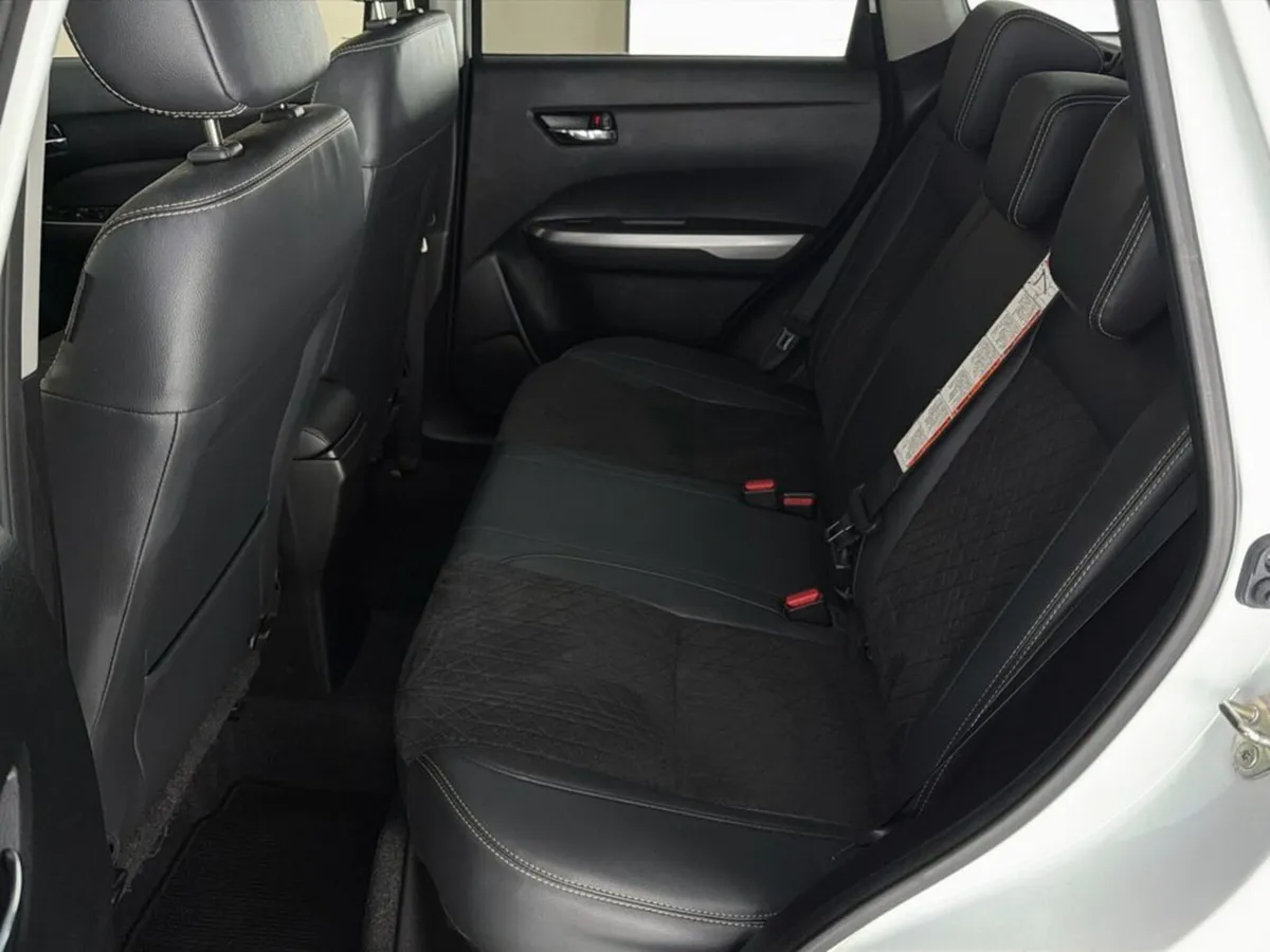 Suzuki Vitara SUV, Petrol Hybrid, 2023, White