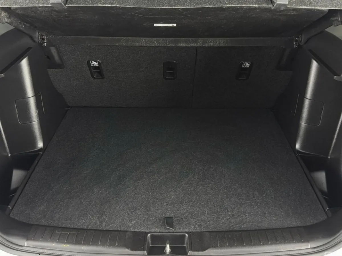 Suzuki Vitara SUV, Petrol Hybrid, 2023, White