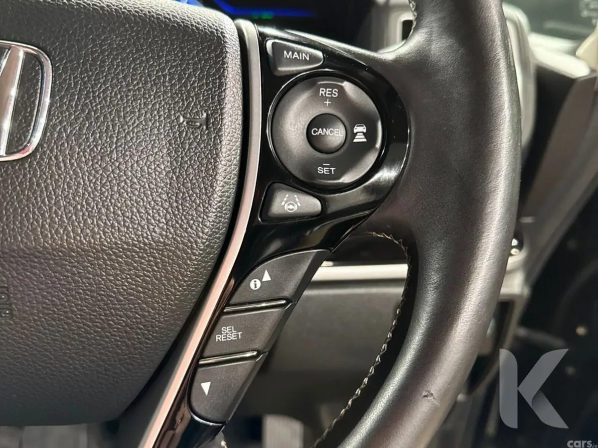 Honda Odyssey MPV, Petrol Hybrid, 2016, Blue