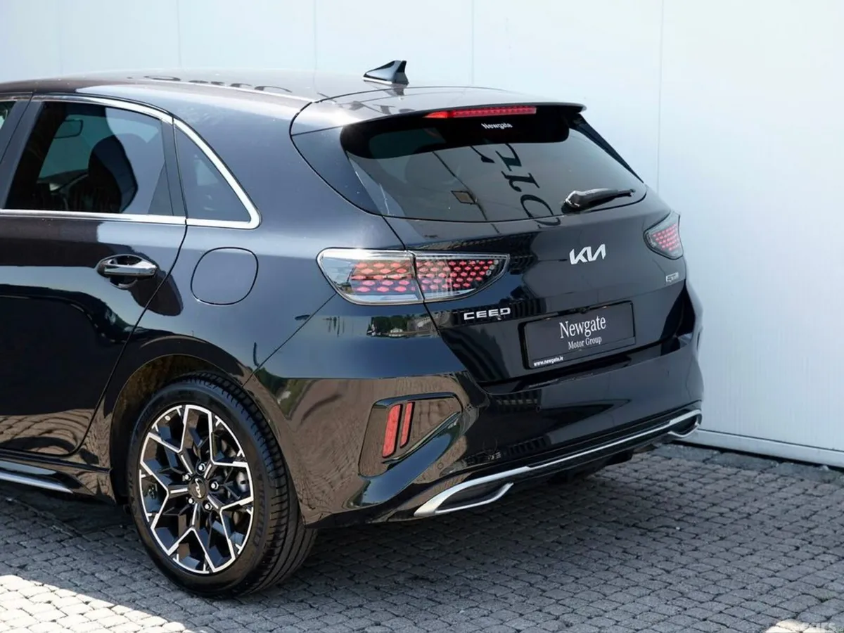 Kia Ceed Hatchback, Petrol, 2025, Black