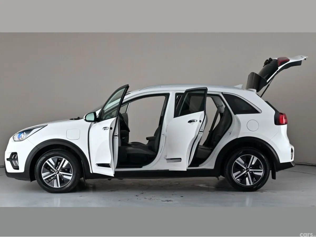 Kia Niro Hatchback, Petrol Plug-in Hybrid, 2021, White