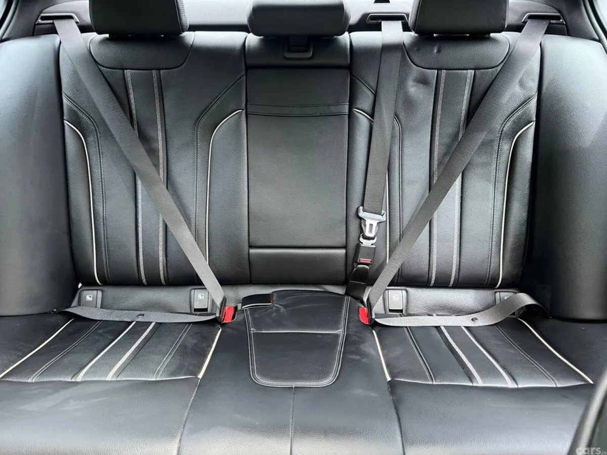 BMW 5-Series Saloon, Petrol Plug-in Hybrid, 2018, Black