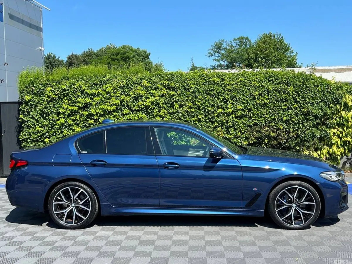 BMW 5-Series Saloon, Petrol Plug-in Hybrid, 2020, Blue
