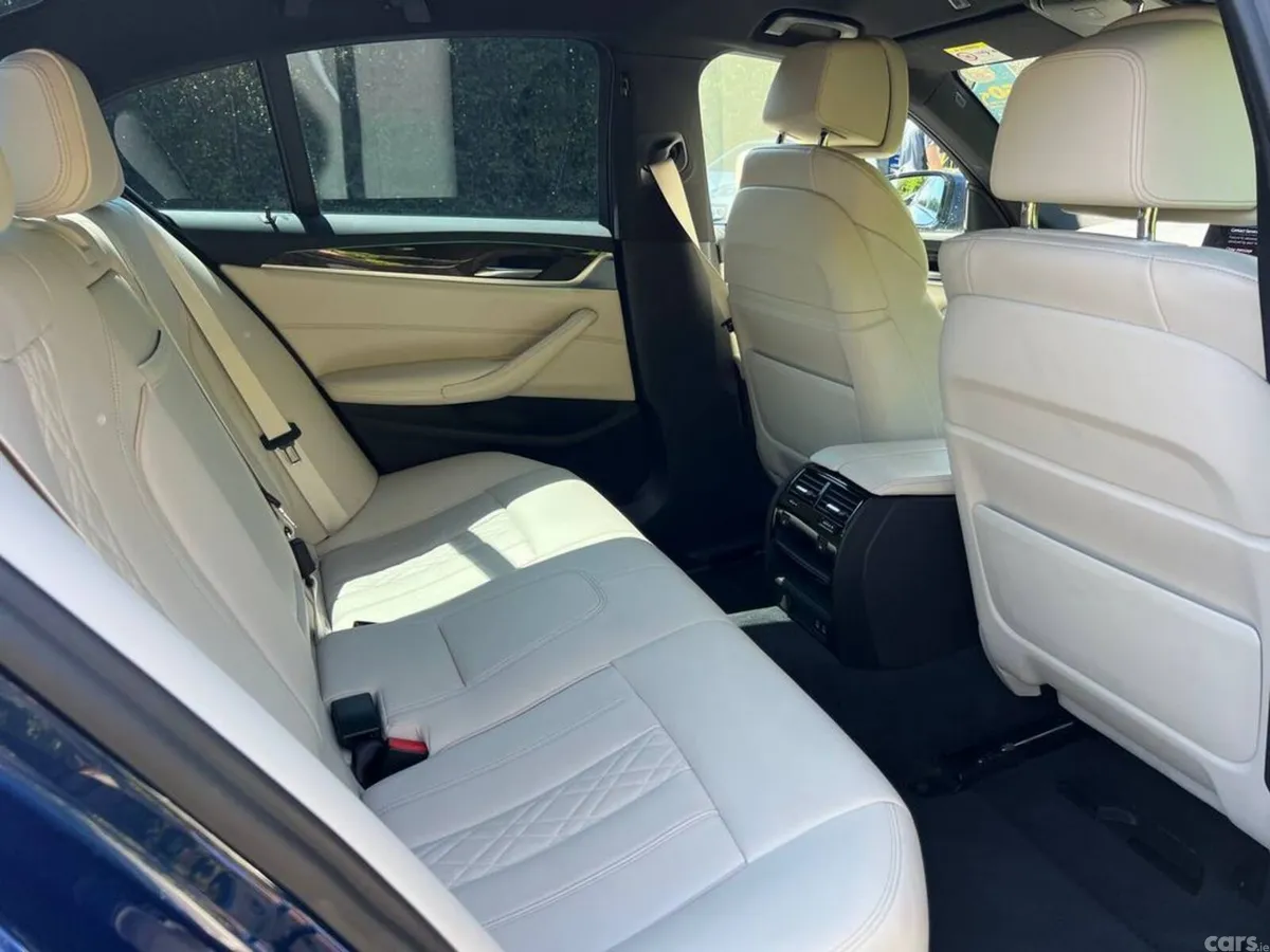BMW 5-Series Saloon, Petrol Plug-in Hybrid, 2020, Blue