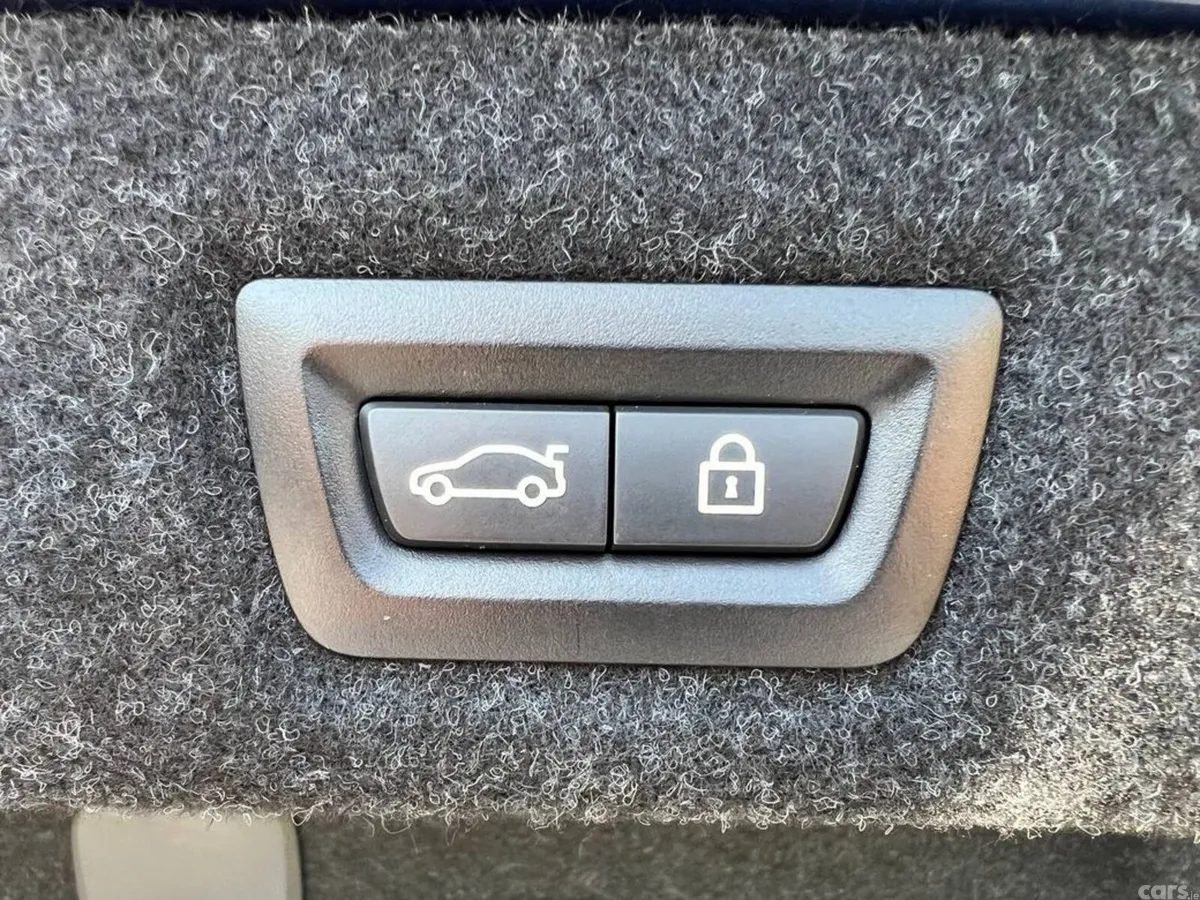 BMW 5-Series Saloon, Petrol Plug-in Hybrid, 2020, Blue