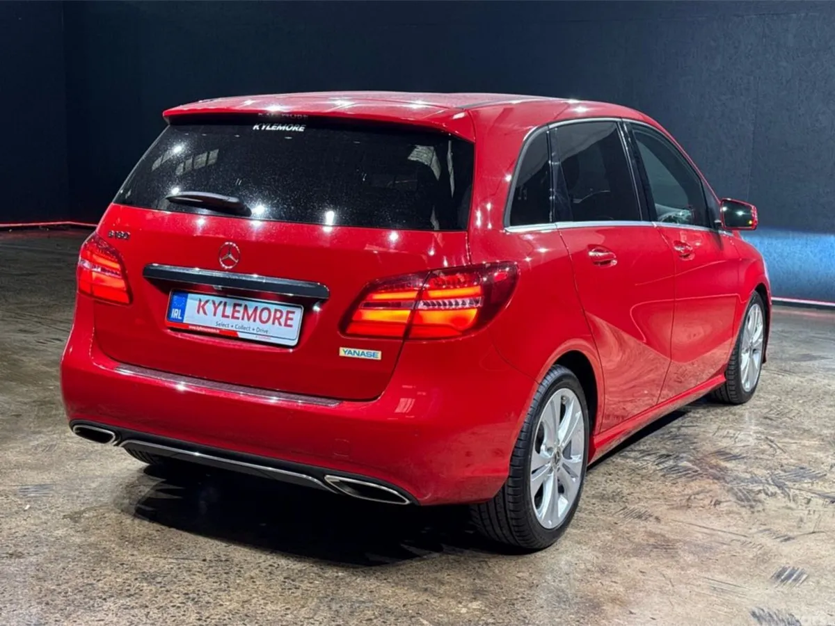 Mercedes-Benz B-Class Hatchback, Petrol, 2018, Red