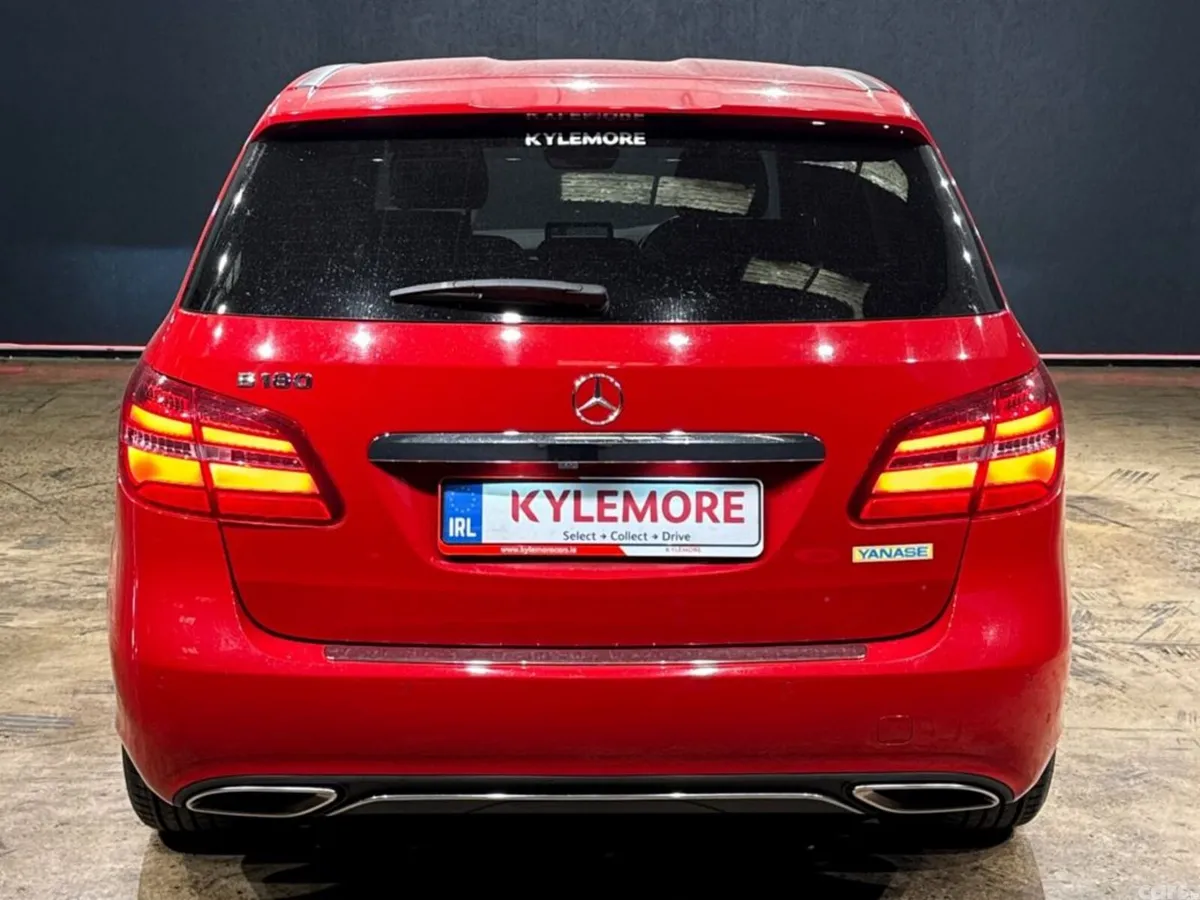 Mercedes-Benz B-Class Hatchback, Petrol, 2018, Red