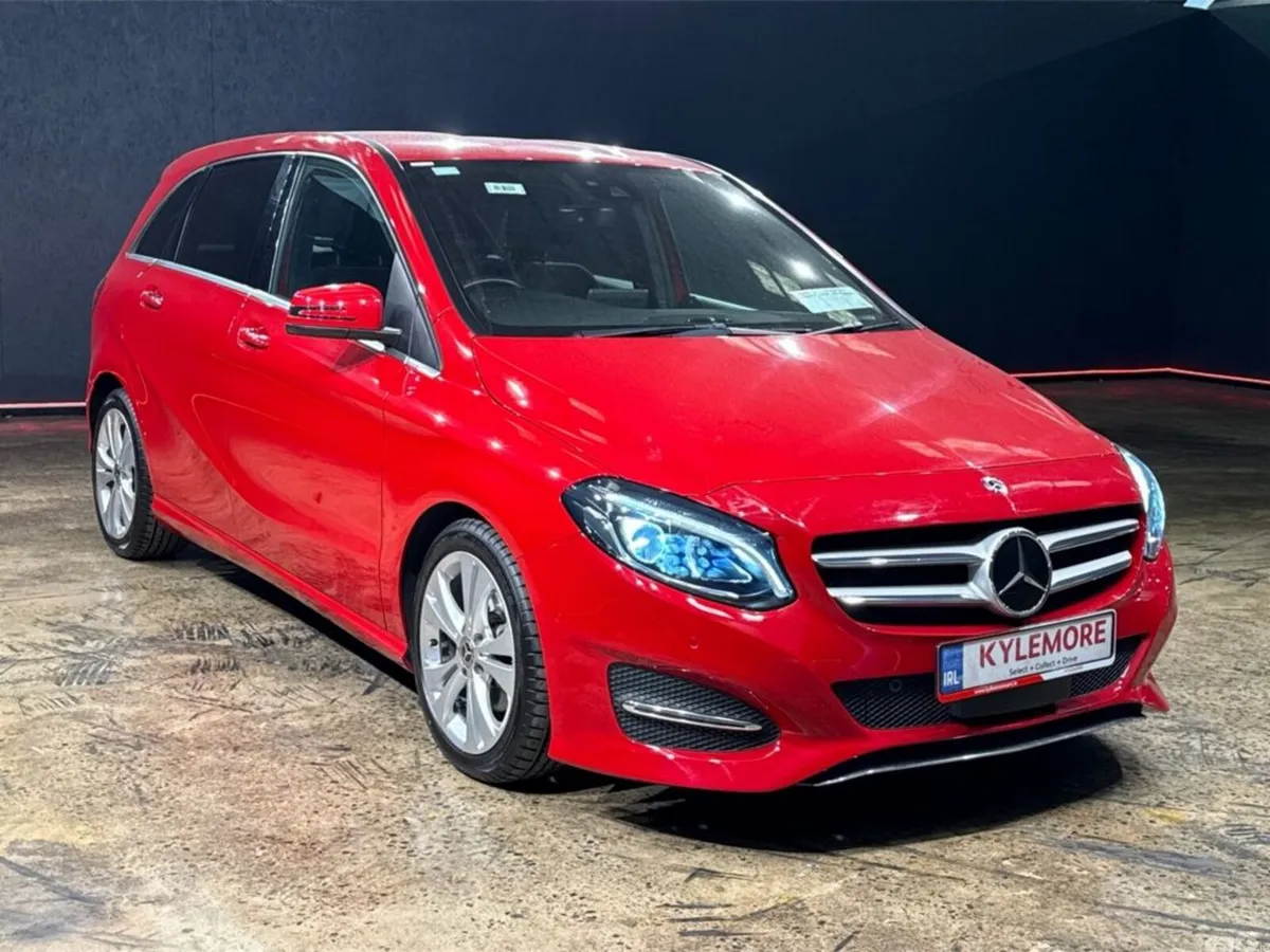 Mercedes-Benz B-Class Hatchback, Petrol, 2018, Red