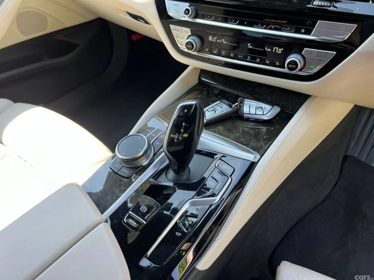 BMW 5-Series Saloon, Petrol Plug-in Hybrid, 2020, Blue