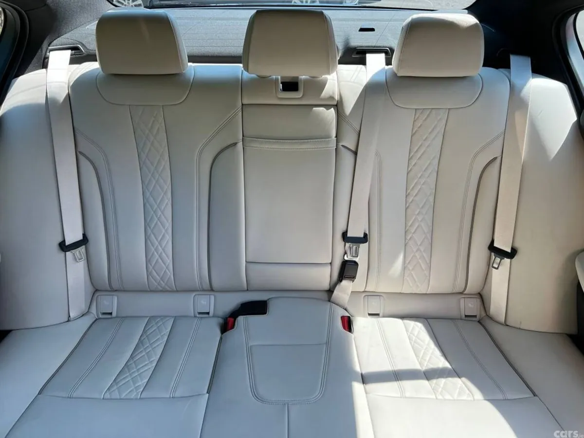 BMW 5-Series Saloon, Petrol Plug-in Hybrid, 2020, Blue