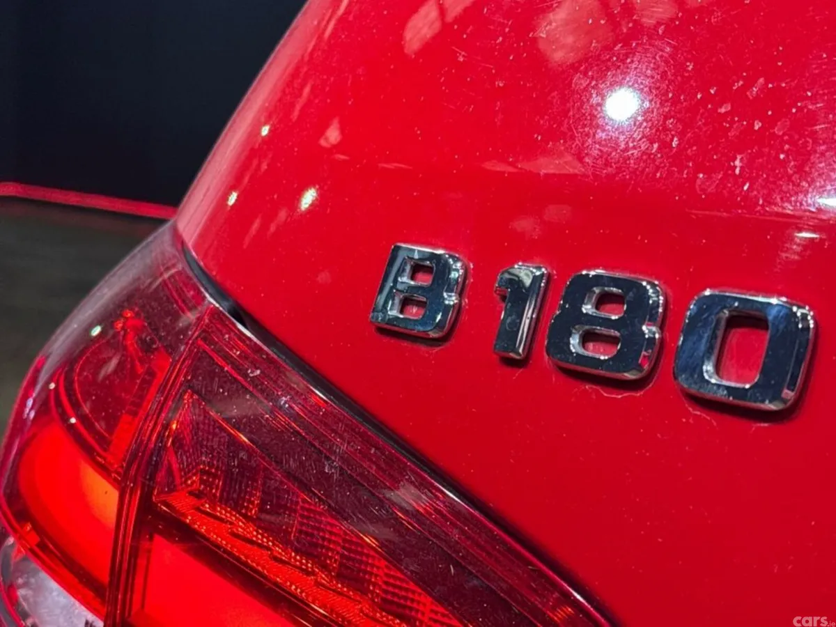 Mercedes-Benz B-Class Hatchback, Petrol, 2018, Red