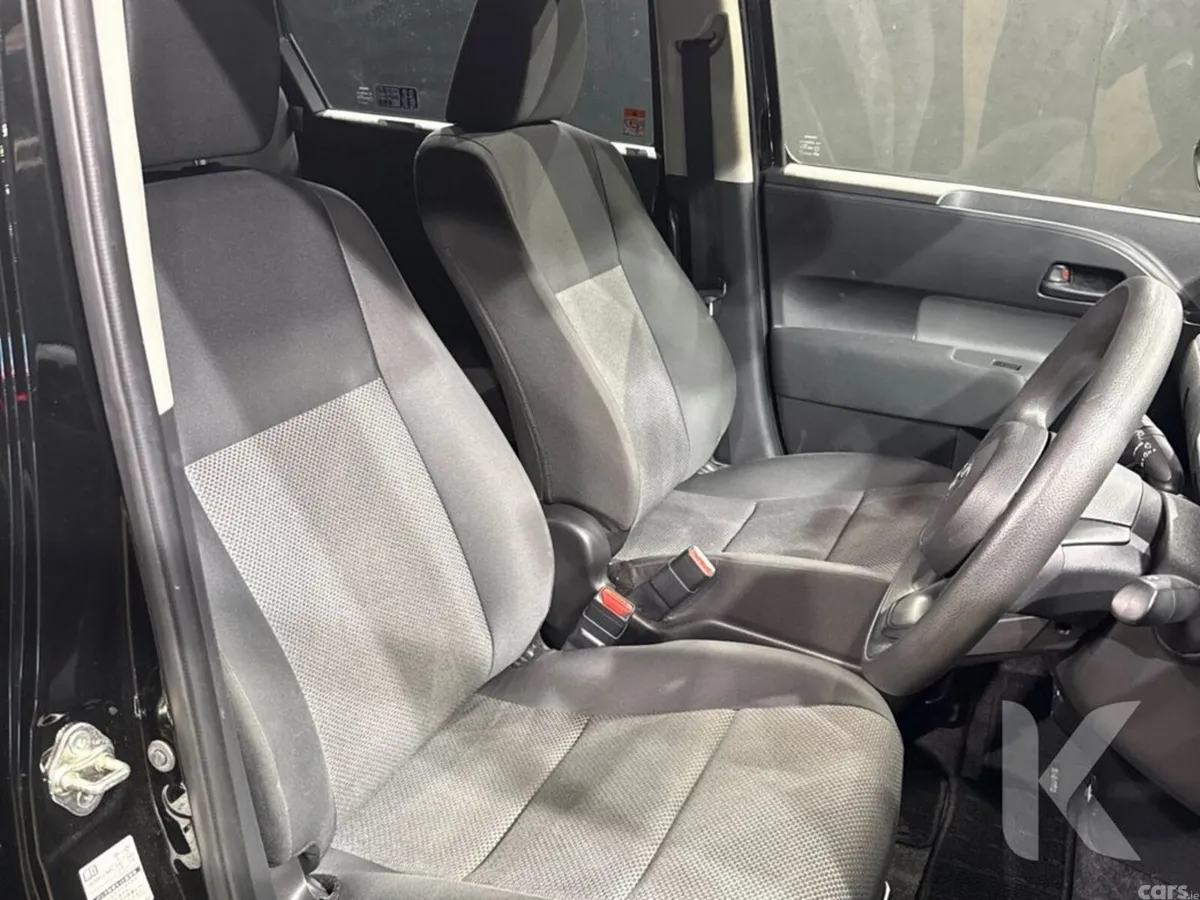 Toyota Sienta MPV, Petrol Hybrid, 2023, Black
