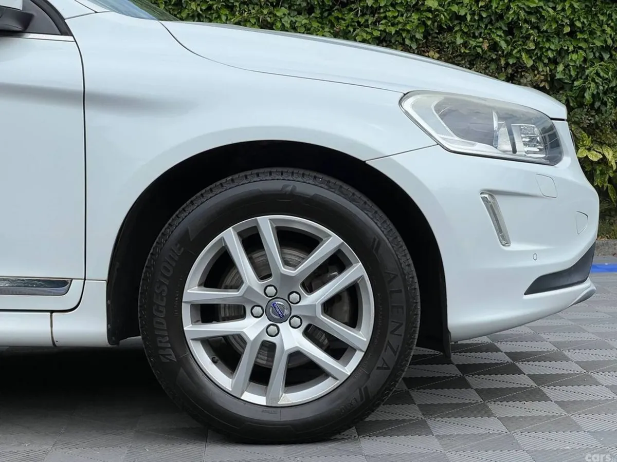 Volvo XC60 SUV, Diesel, 2017, White