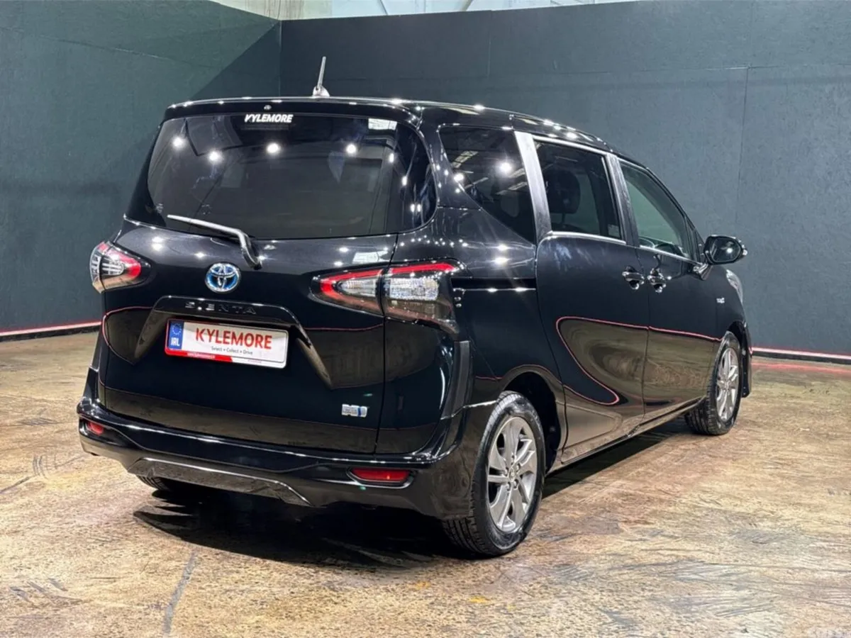 Toyota Sienta MPV, Petrol Hybrid, 2017, Black