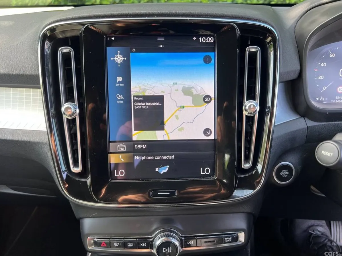 Volvo XC40 SUV, Petrol Plug-in Hybrid, 2022, Grey