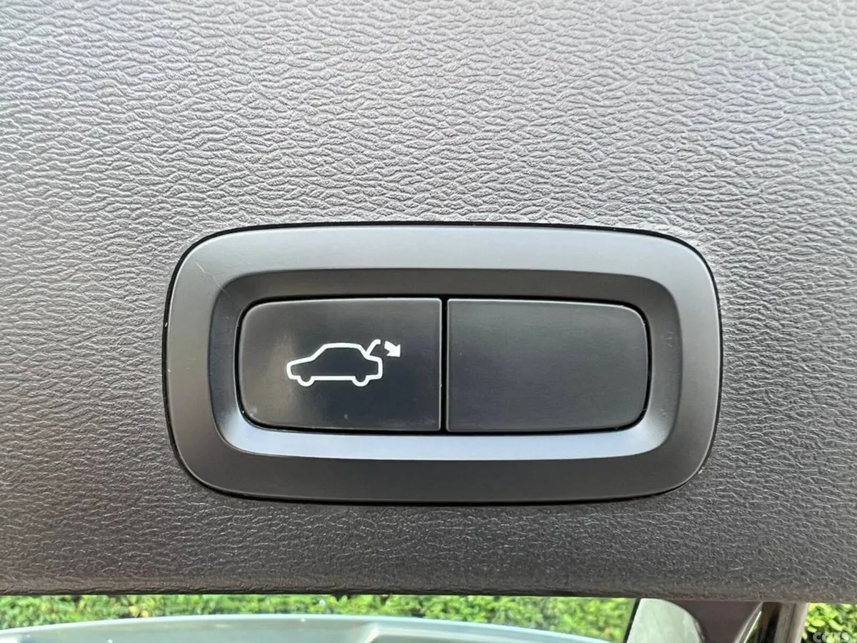Volvo XC40 SUV, Petrol Plug-in Hybrid, 2022, Grey