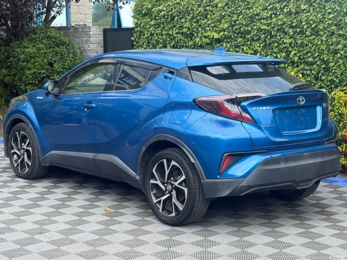 Toyota C-HR SUV, Petrol Hybrid, 2017, Blue