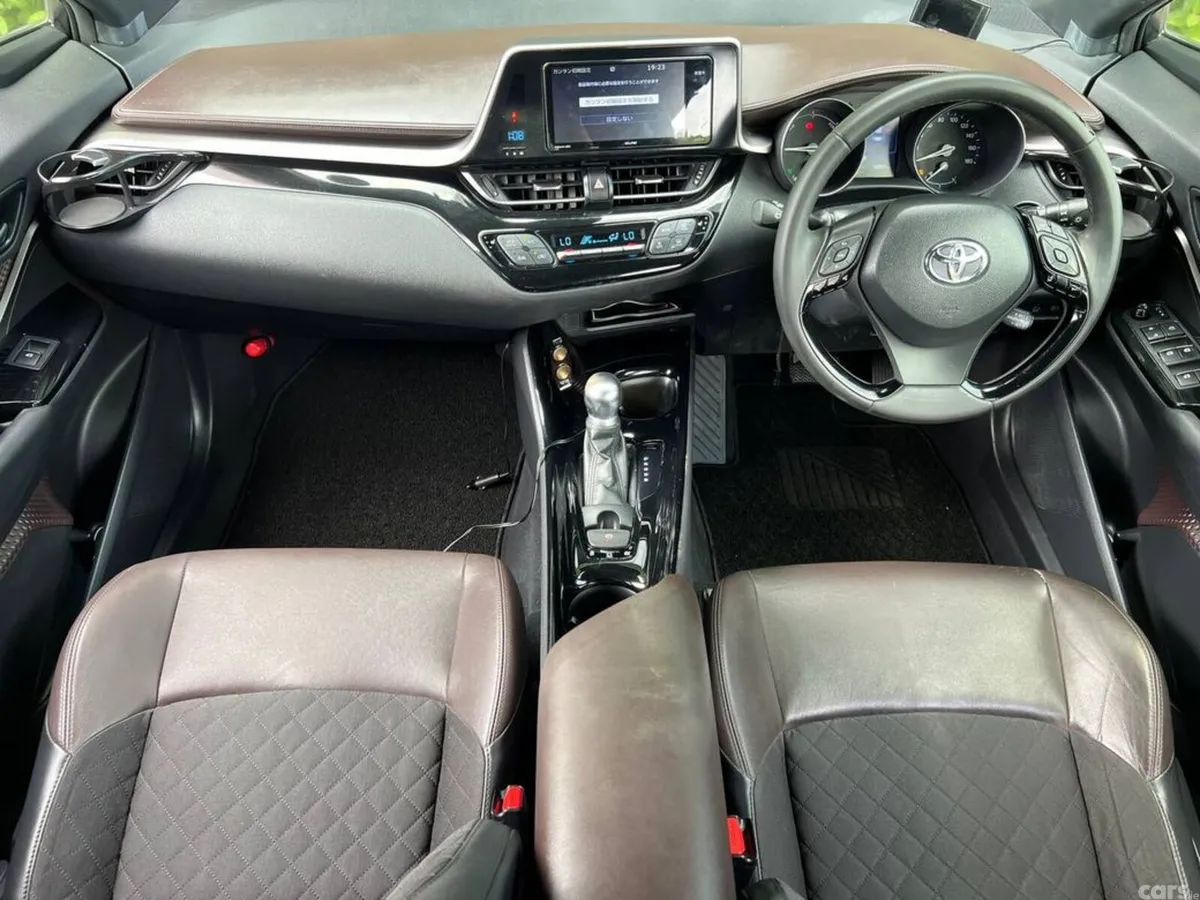 Toyota C-HR SUV, Petrol Hybrid, 2017, Blue