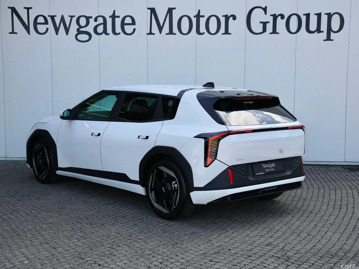 Kia EV4 Hatchback, Electric, 2027, White