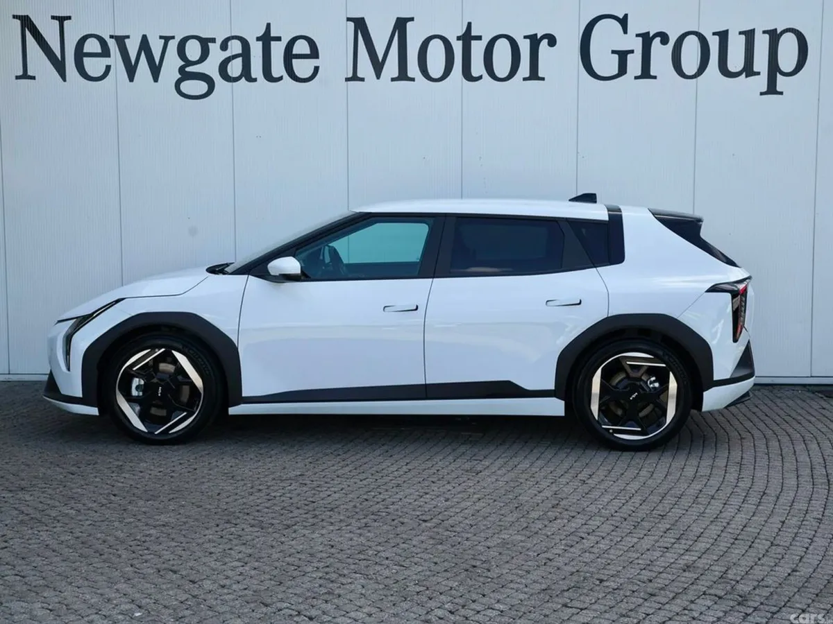 Kia EV4 Hatchback, Electric, 2027, White