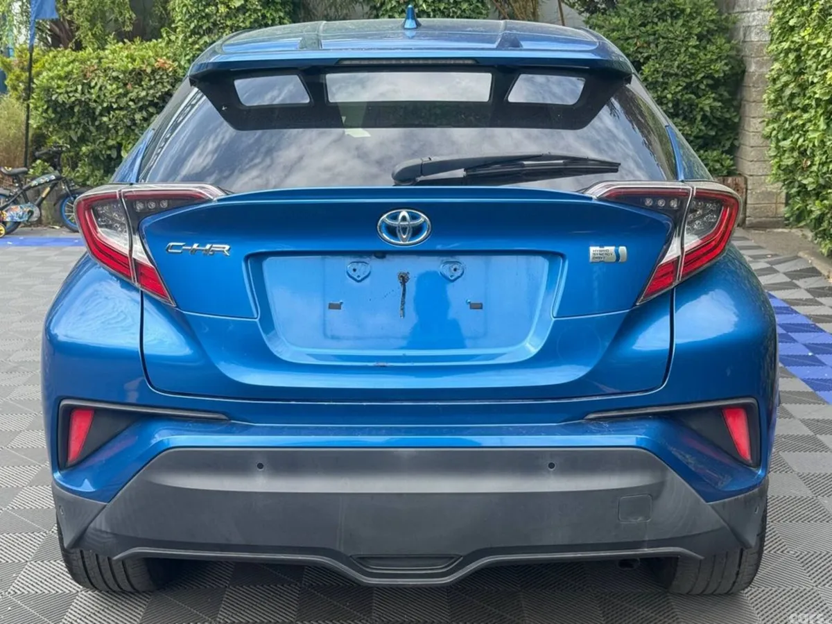 Toyota C-HR SUV, Petrol Hybrid, 2017, Blue