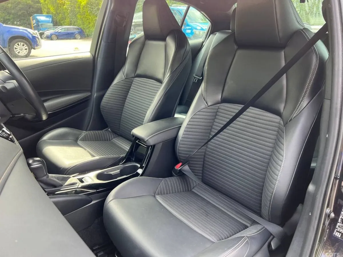 Toyota Corolla Saloon, Petrol Hybrid, 2020, Black