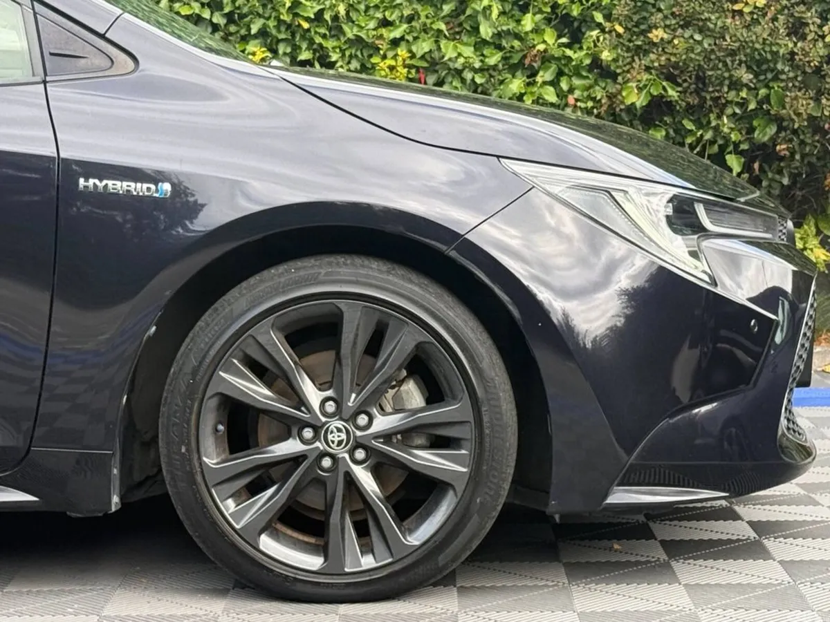 Toyota Corolla Saloon, Petrol Hybrid, 2020, Black