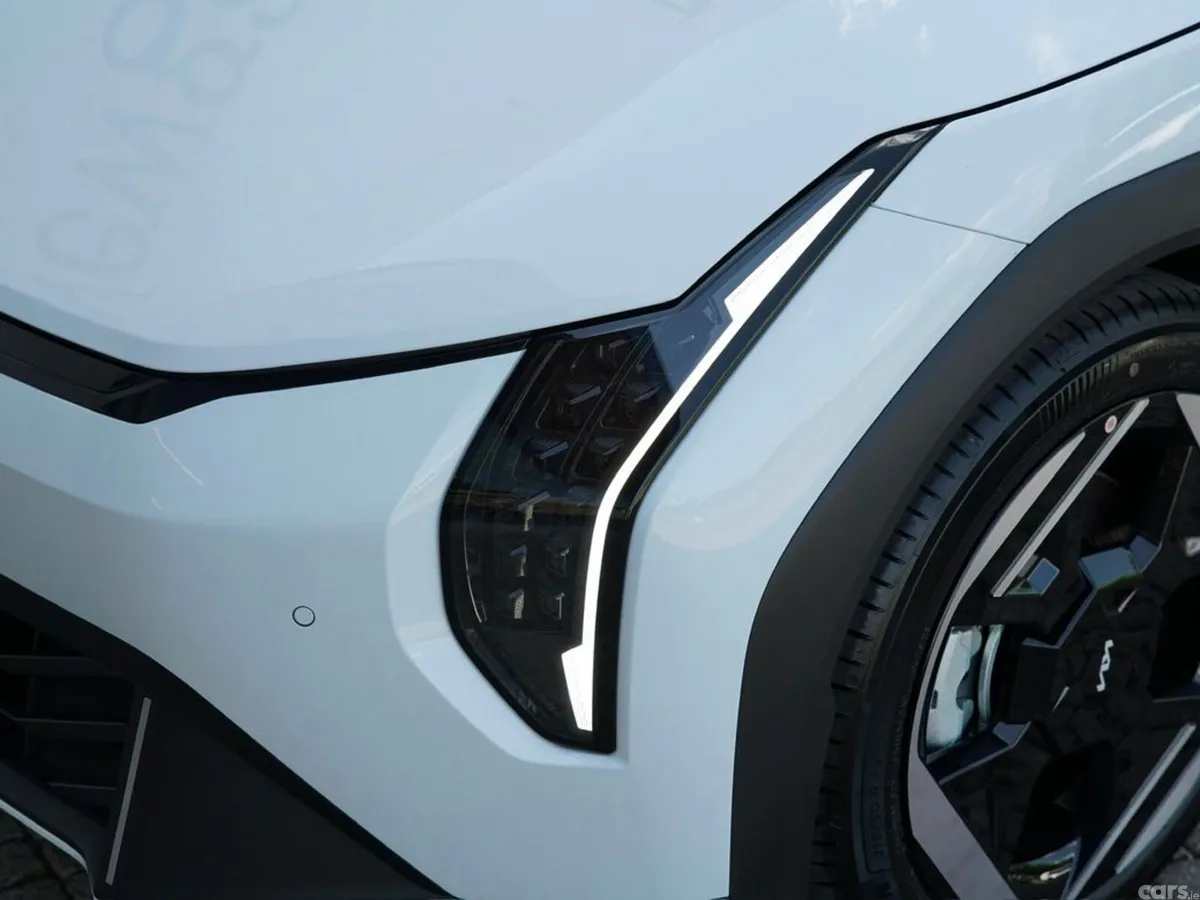 Kia EV4 Hatchback, Electric, 2027, White