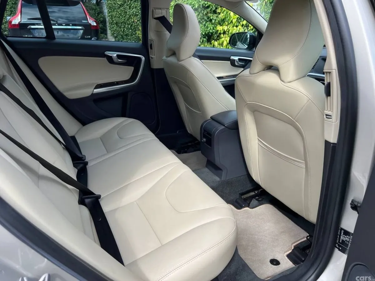 Volvo V60 Estate, Diesel, 2018, Gold