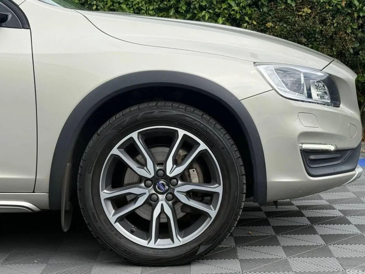 Volvo V60 Estate, Diesel, 2018, Gold