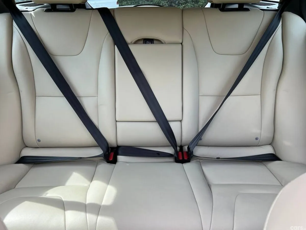 Volvo V60 Estate, Diesel, 2018, Gold