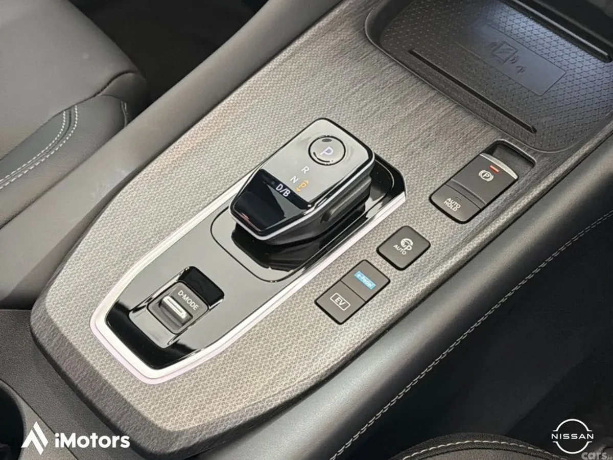 Nissan Qashqai SUV, Petrol Hybrid, 2027, Green