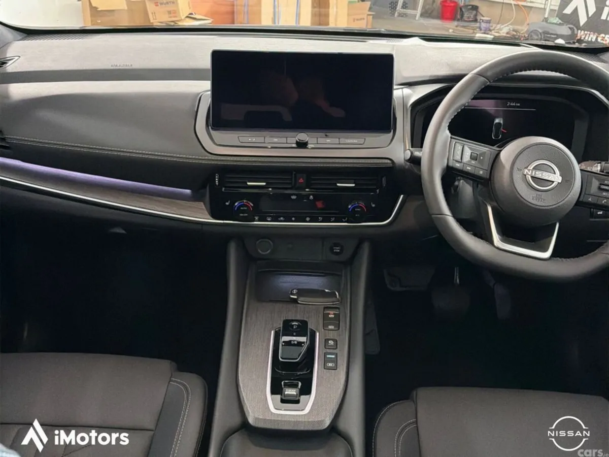 Nissan Qashqai SUV, Petrol Hybrid, 2027, Green