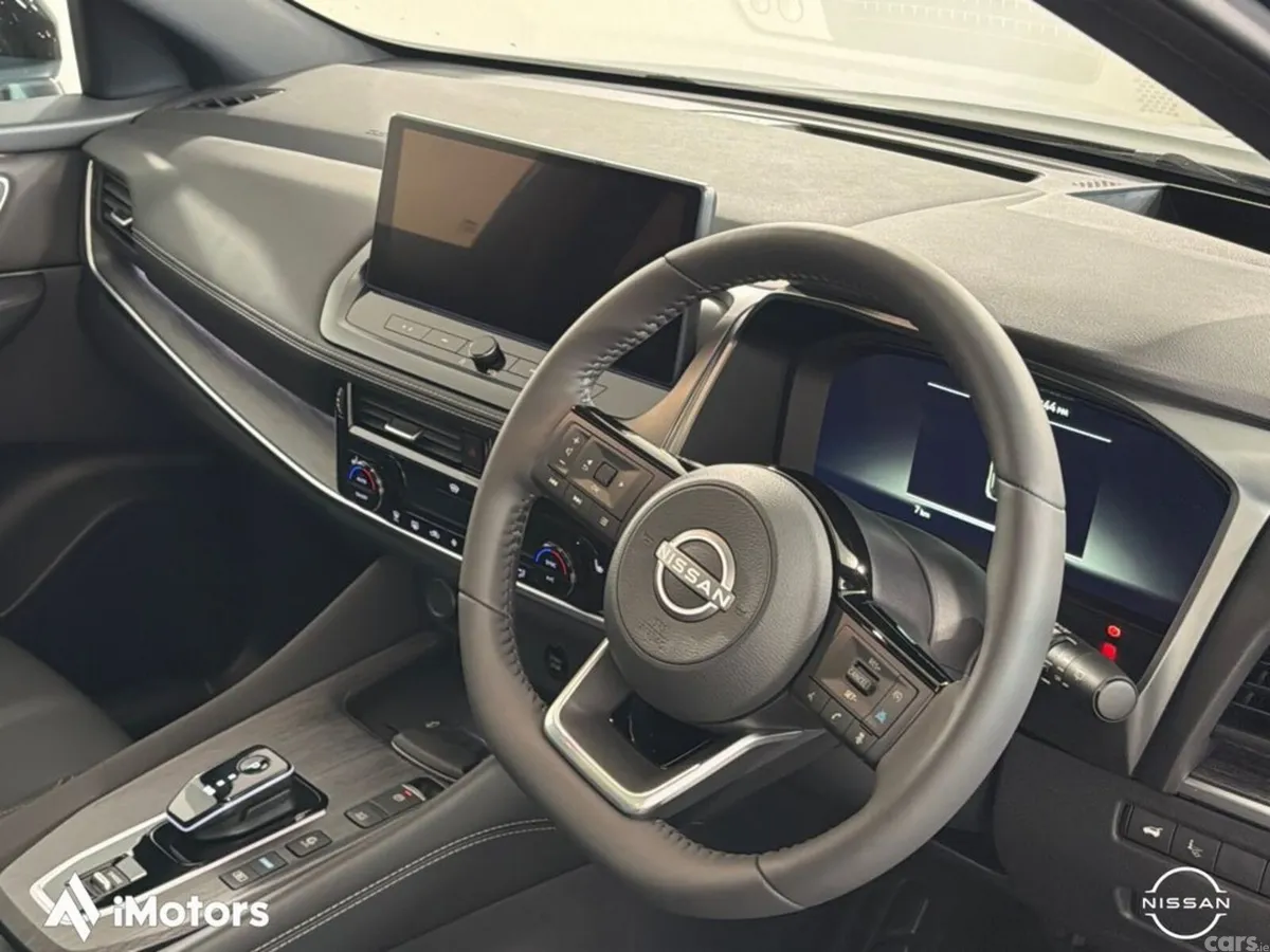 Nissan Qashqai SUV, Petrol Hybrid, 2027, Green