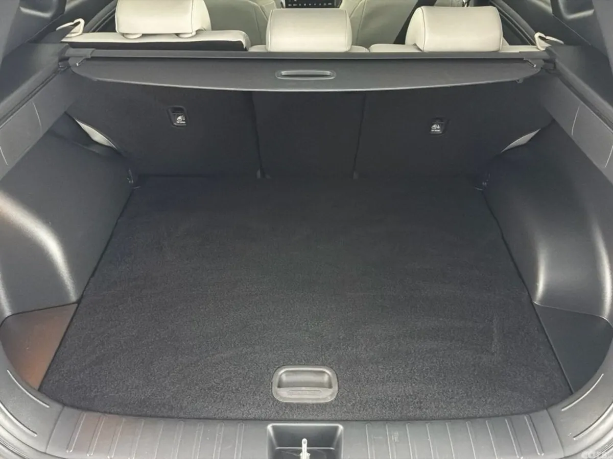 Hyundai Tucson MPV, Petrol Plug-in Hybrid, 2022, Red