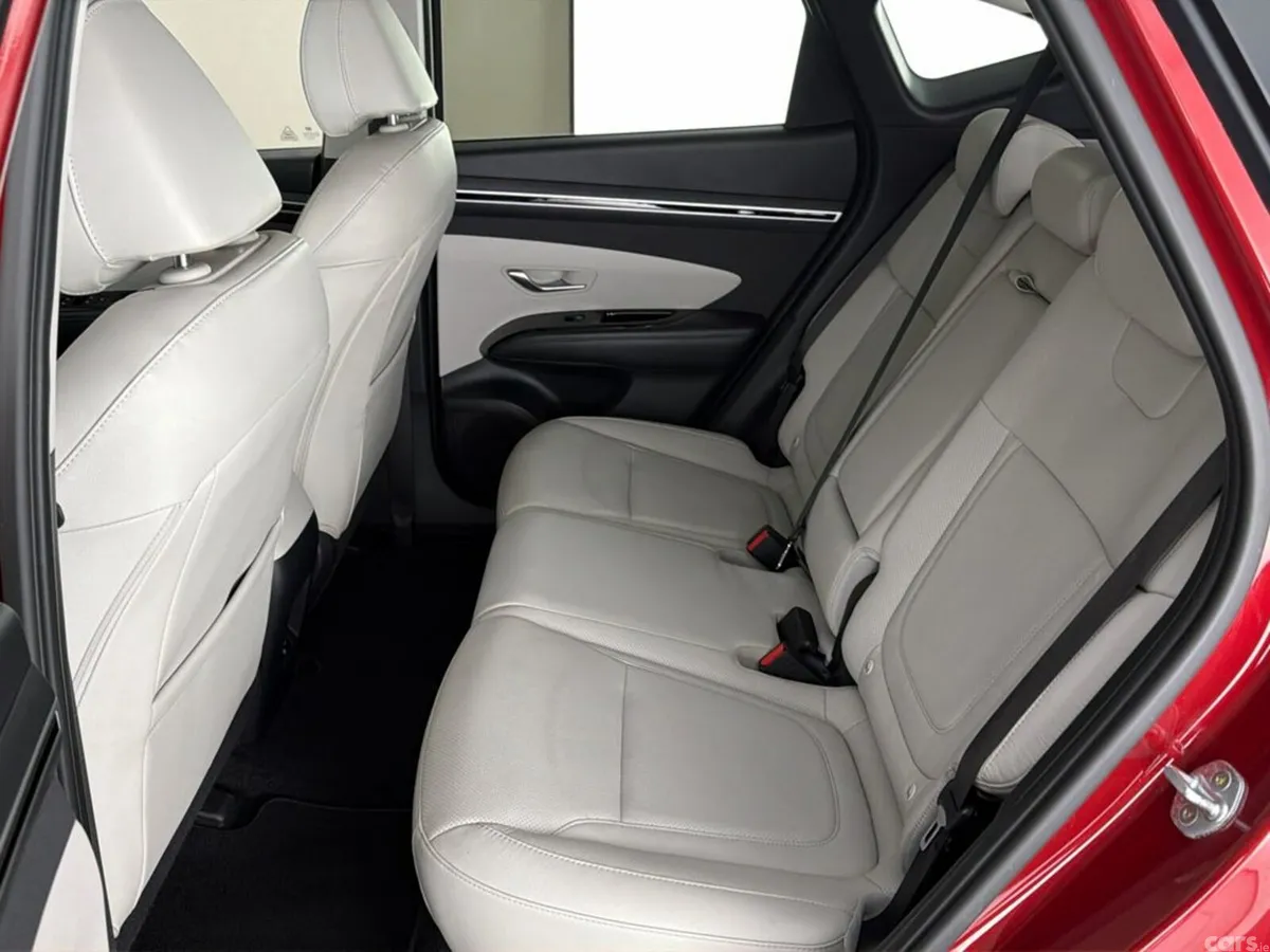Hyundai Tucson MPV, Petrol Plug-in Hybrid, 2022, Red