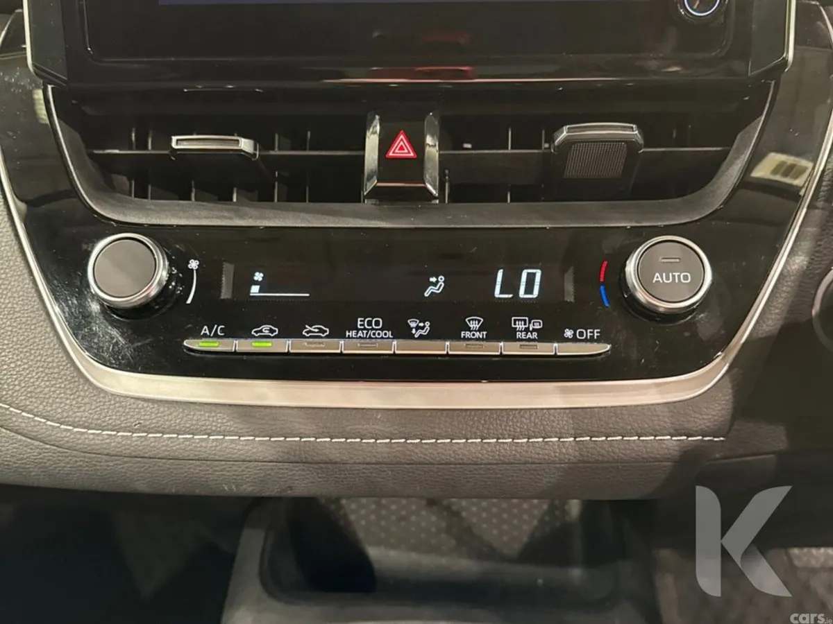 Toyota Corolla Saloon, Petrol Hybrid, 2022, White